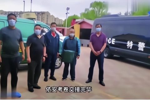 直击北京高考试卷押运丨车辆装GPS定位，民警全程押送